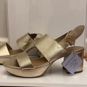 AEROSOLES Gold Textured Platform Sandals